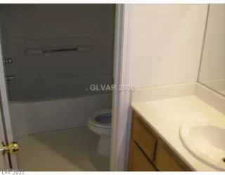 Photo #4: 2340515 Listing 