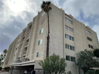 Photo #1: 2340522 Listing