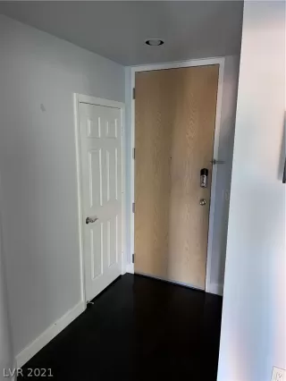 Photo #1: 2340580 Listing 