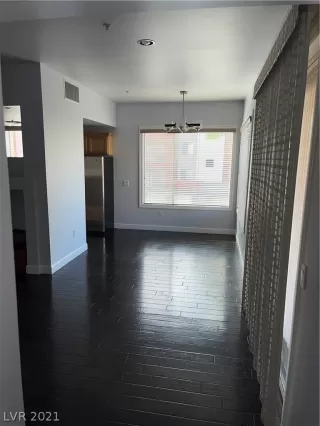 Photo #4: 2340580 Listing 