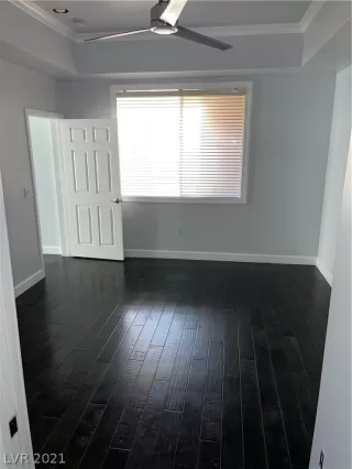 Photo #5: 2340580 Listing 