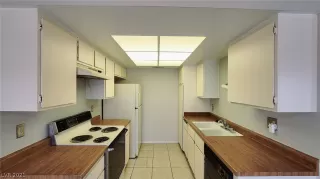 Photo #4: 2340613 Listing 