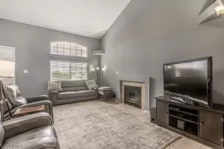 Photo #3: 2340629 Listing 