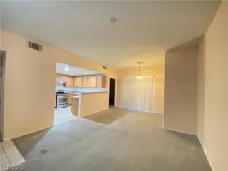 Photo #3: 2340639 Listing 