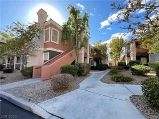 Photo #1: 2340644 Listing