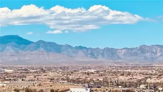 Photo #2: 2340646 Listing 