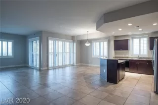 Photo #3: 2340646 Listing 