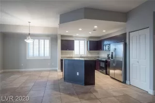 Photo #4: 2340646 Listing 