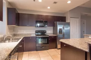 Photo #6: 2340646 Listing 