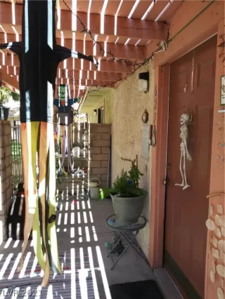 Photo #2: 2340653 Listing