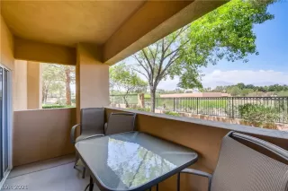 Photo #3: 2340657 Listing