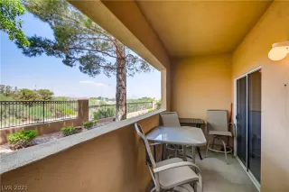 Photo #4: 2340657 Listing