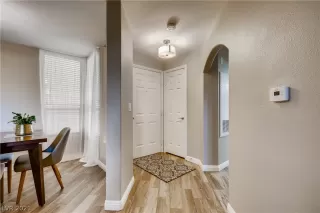 Photo #6: 2340657 Listing