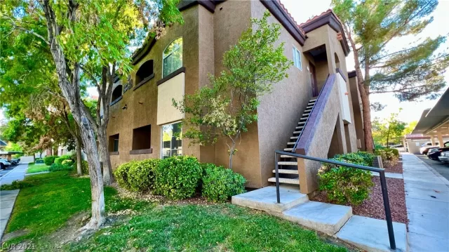 MLS: 2340695 Condo For Sale