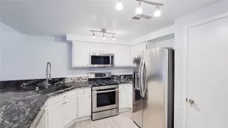 Photo #1: 2340696 Listing