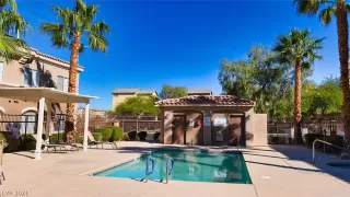 Photo #2: 2340696 Listing