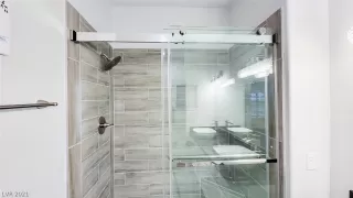 Photo #3: 2340696 Listing