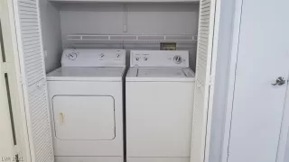 Photo #4: 2340696 Listing