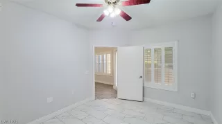 Photo #5: 2340696 Listing