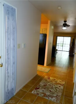 Photo #3: 2340702 Listing