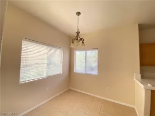 Photo #2: 2340716 Listing 