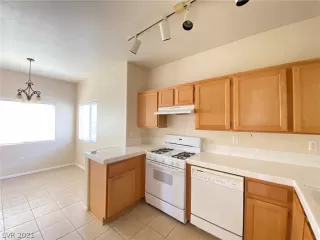 Photo #4: 2340716 Listing 