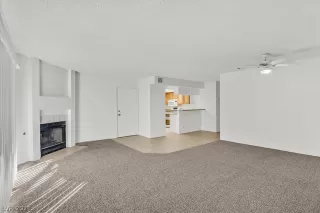 Photo #3: 2340741 Listing 