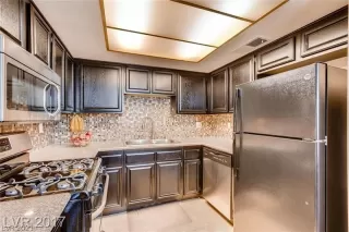 Photo #2: 2340750 Listing