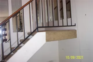 Photo #4: 2340764 Listing