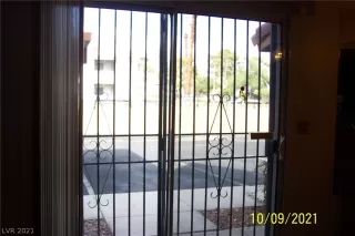 Photo #5: 2340764 Listing