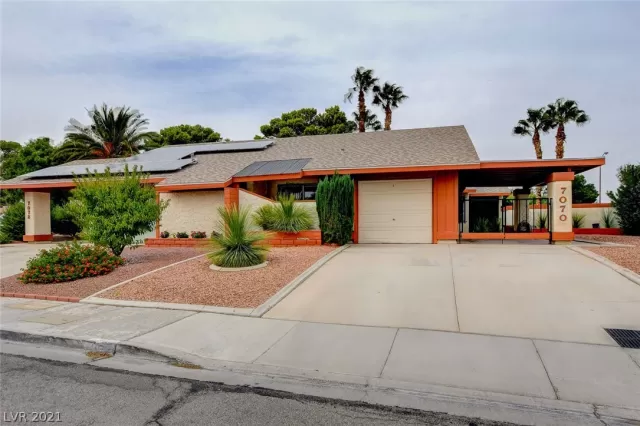 MLS: 2340770 Condo For Sale