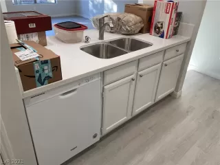 Photo #6: 2340773 Listing 