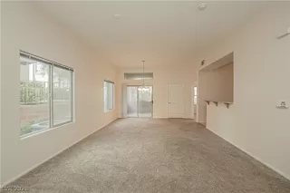 Photo #2: 2340774 Listing 