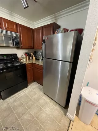 Photo #4: 2340791 Listing