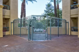 Photo #1: 2340811 Listing