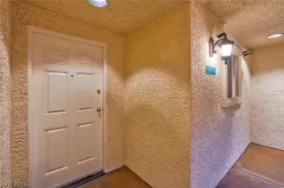 Photo #4: 2340811 Listing