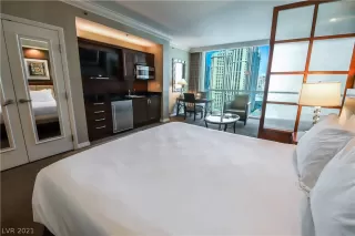 Photo #2: 2340838 Listing