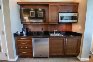 Photo #6: 2340838 Listing