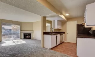 Photo #5: 2340862 Listing