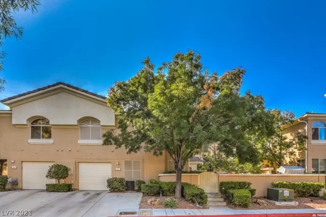 MLS: 2340871 Condo For Sale