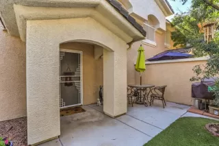 Photo #4: 2340871 Listing 