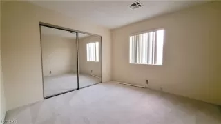 Photo #4: 2340891 Listing 