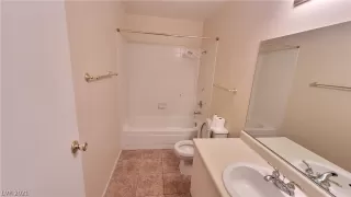 Photo #5: 2340891 Listing 