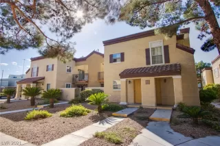 Photo #2: 2340894 Listing