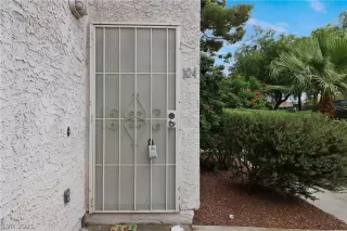 Photo #2: 2340895 Listing