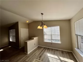 Photo #2: 2340900 Listing 