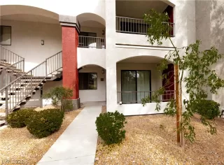 Photo #1: 2340923 Listing 