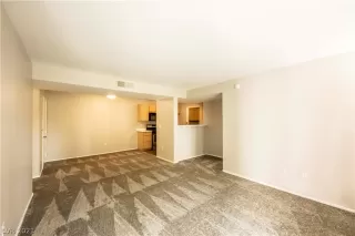 Photo #5: 2340923 Listing 