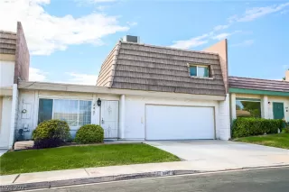 Photo #1: 2340941 Listing