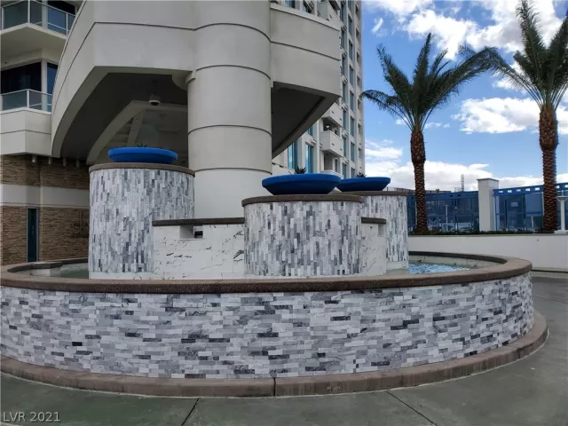 MLS: 2340984 Condo For Sale